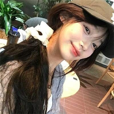 漂亮男孩直播中